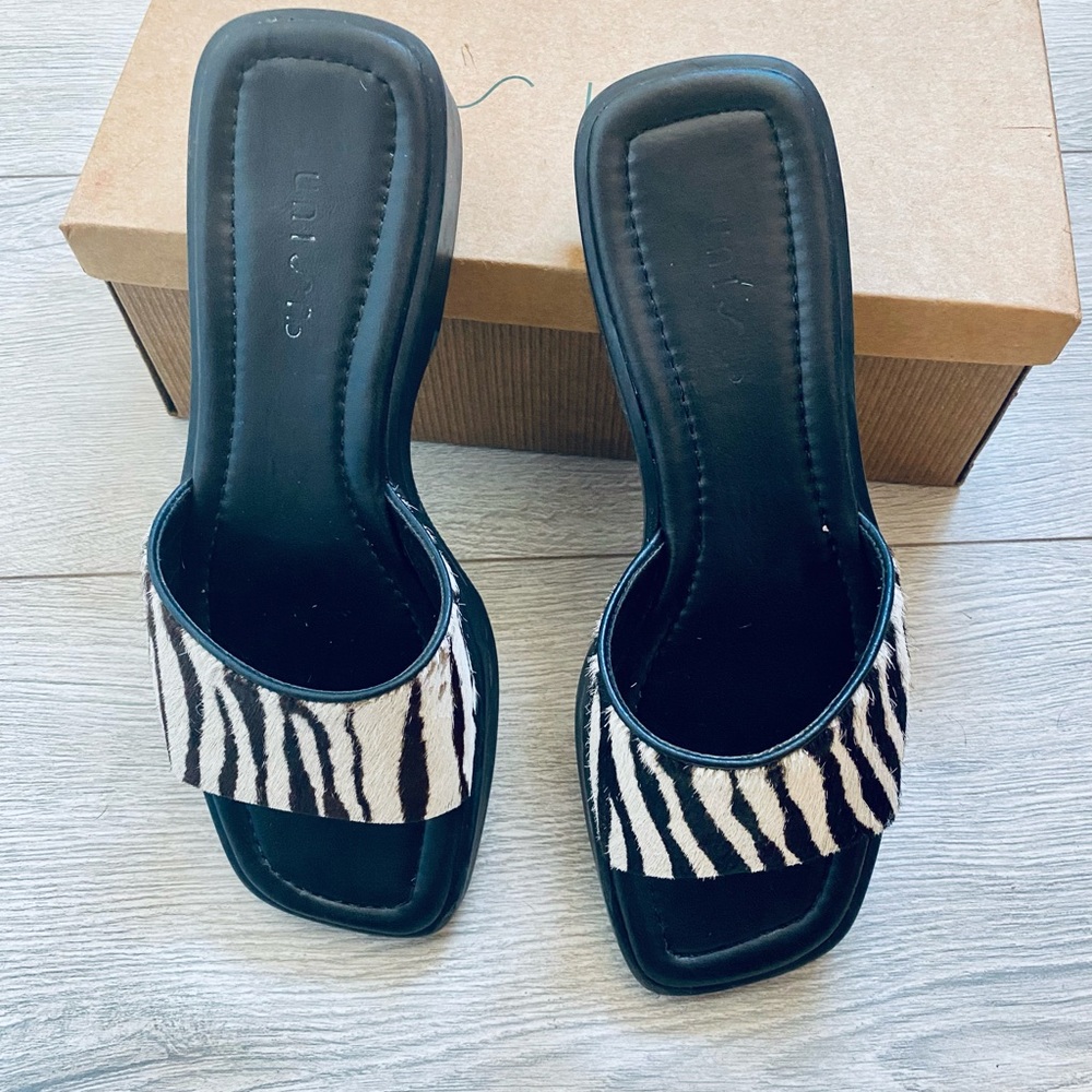 Zebra Slide - Picture 2 of 6